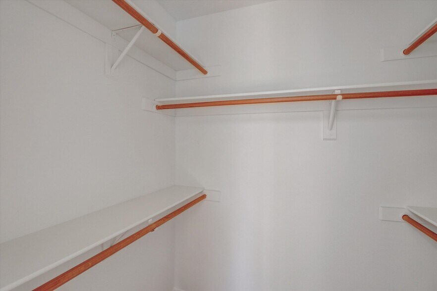 Building Photo - 2191 Canyon Dr