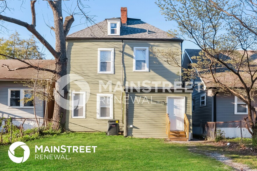Building Photo - 3912 River Park Dr