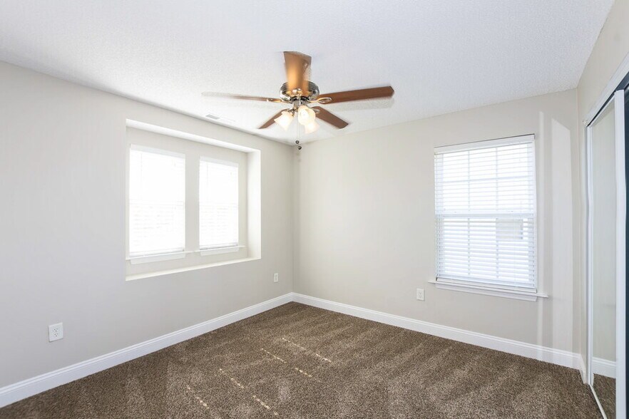 Building Photo - 13669 Coram Pl