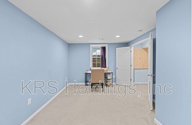 Building Photo - 4500 Marquis Pl