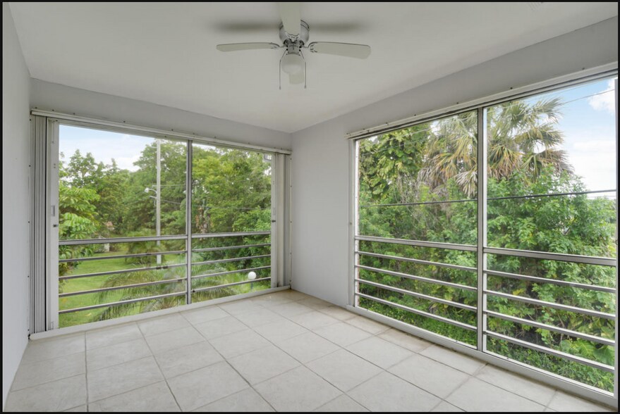 Building Photo - 12030 Alt A1a