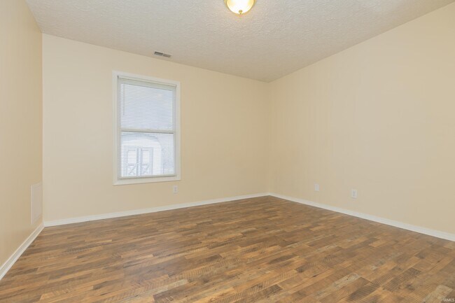 Building Photo - 3224 Park Ridge Dr