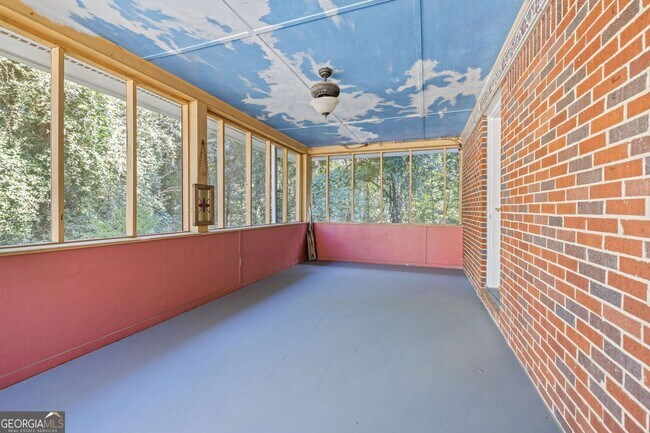 Building Photo - 4041 Fincher Dr