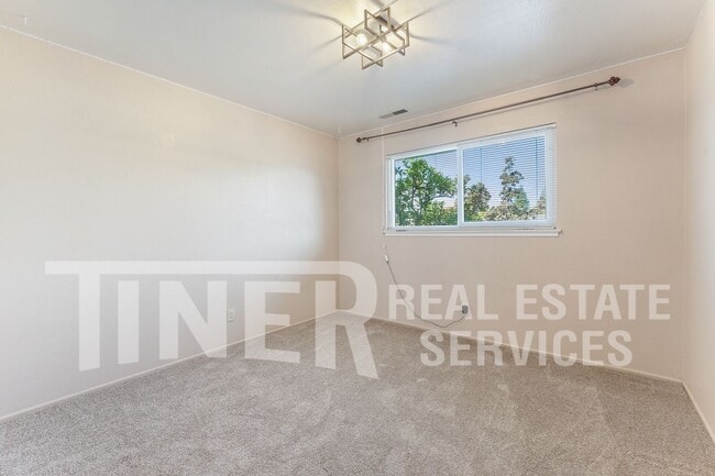 Building Photo - 7519 Westgate Dr