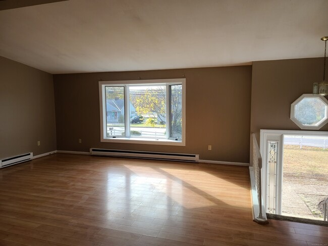 Building Photo - 155 Flanders Rd