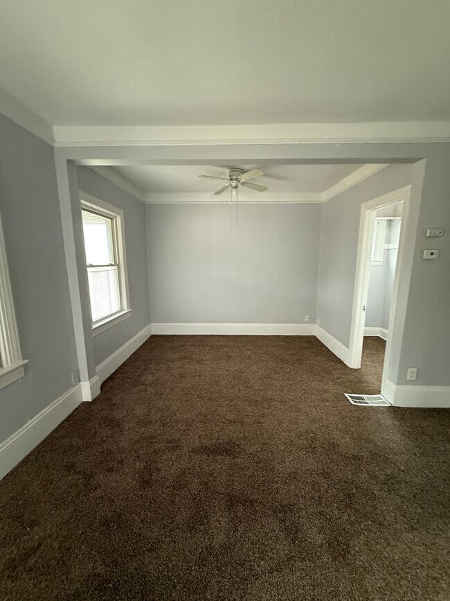 Building Photo - 3bd Single Broadway/Harvard Cash Pay/Section 8