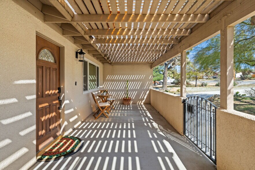 Building Photo - 58328 Bonanza Dr