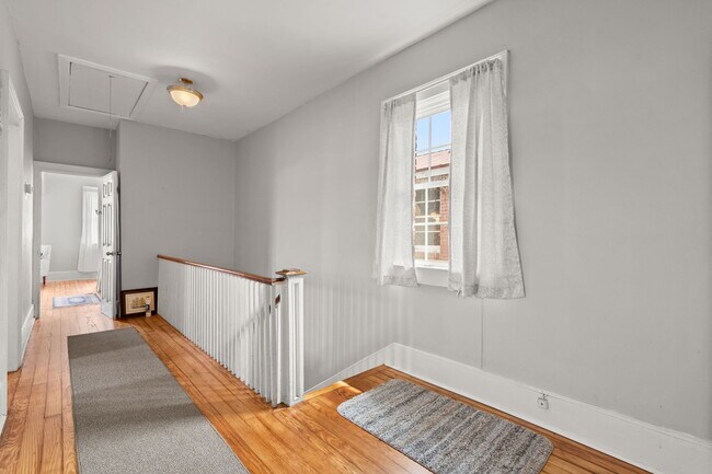 Building Photo - 335 Ashley Ave