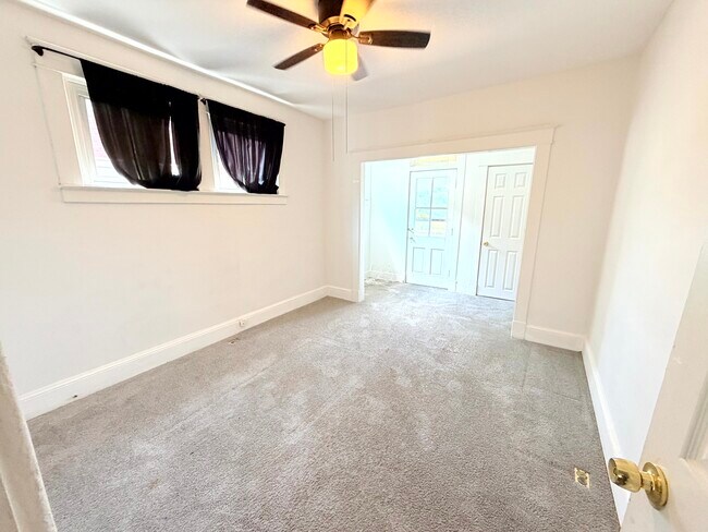 Building Photo - 804 Whitmore Ave