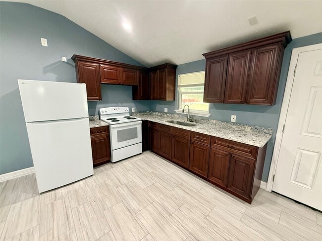 Building Photo - 9013 Puritan Way