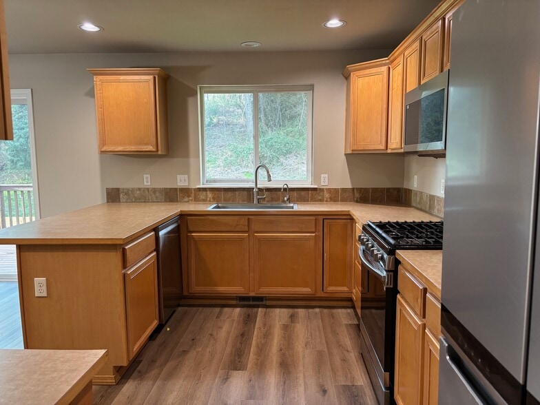 Building Photo - 2811 162nd St E