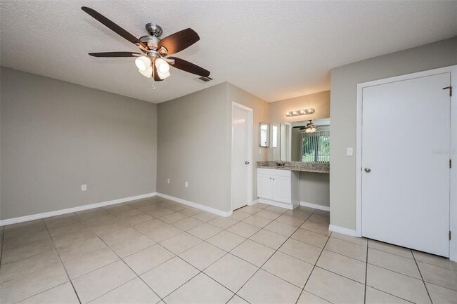 Building Photo - 211 Cobalt Dr