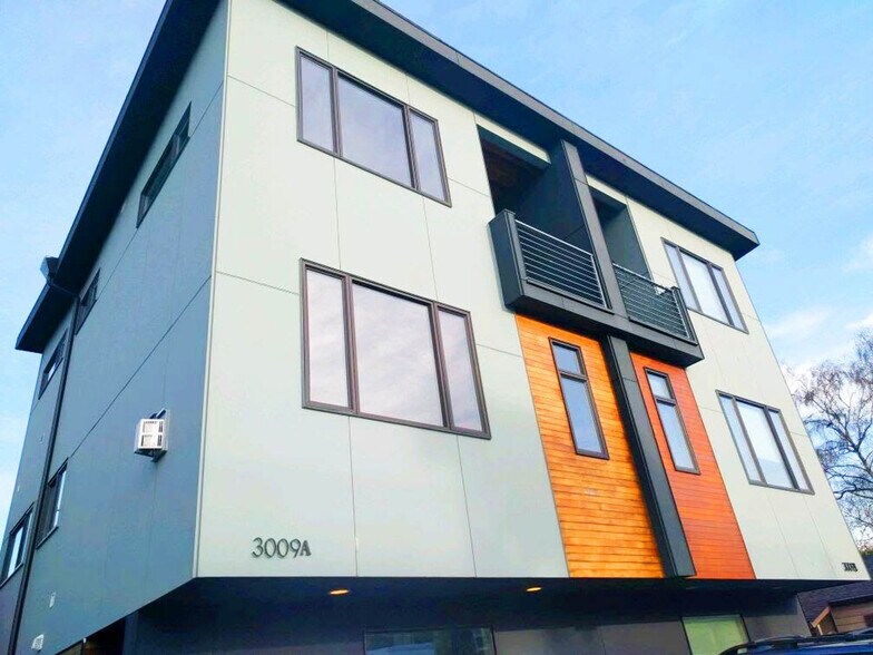 Building Photo - 2904 Alki Ave SW