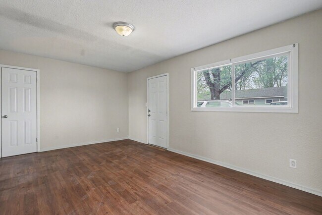 Building Photo - 207 N Santa Fe Ave