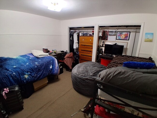 Building Photo - 778 N 600 E