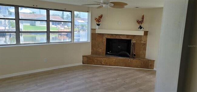 Building Photo - 13240 Starfish Dr