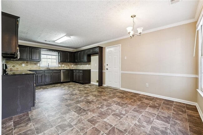 Building Photo - 1425 Shamrock Hill Cir
