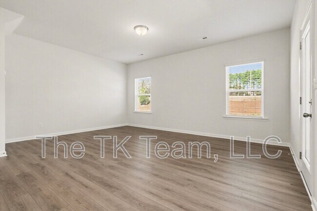 Building Photo - 1715 Troon Dr