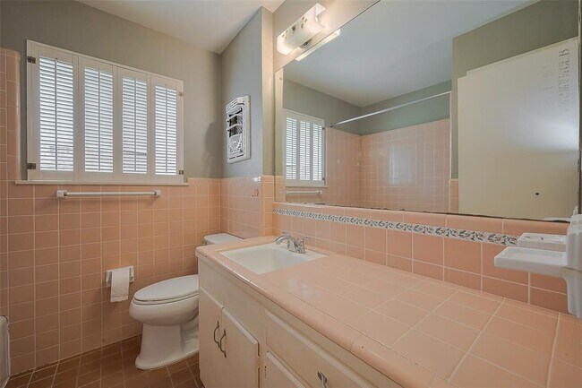 Building Photo - 7906 Braesview Ln