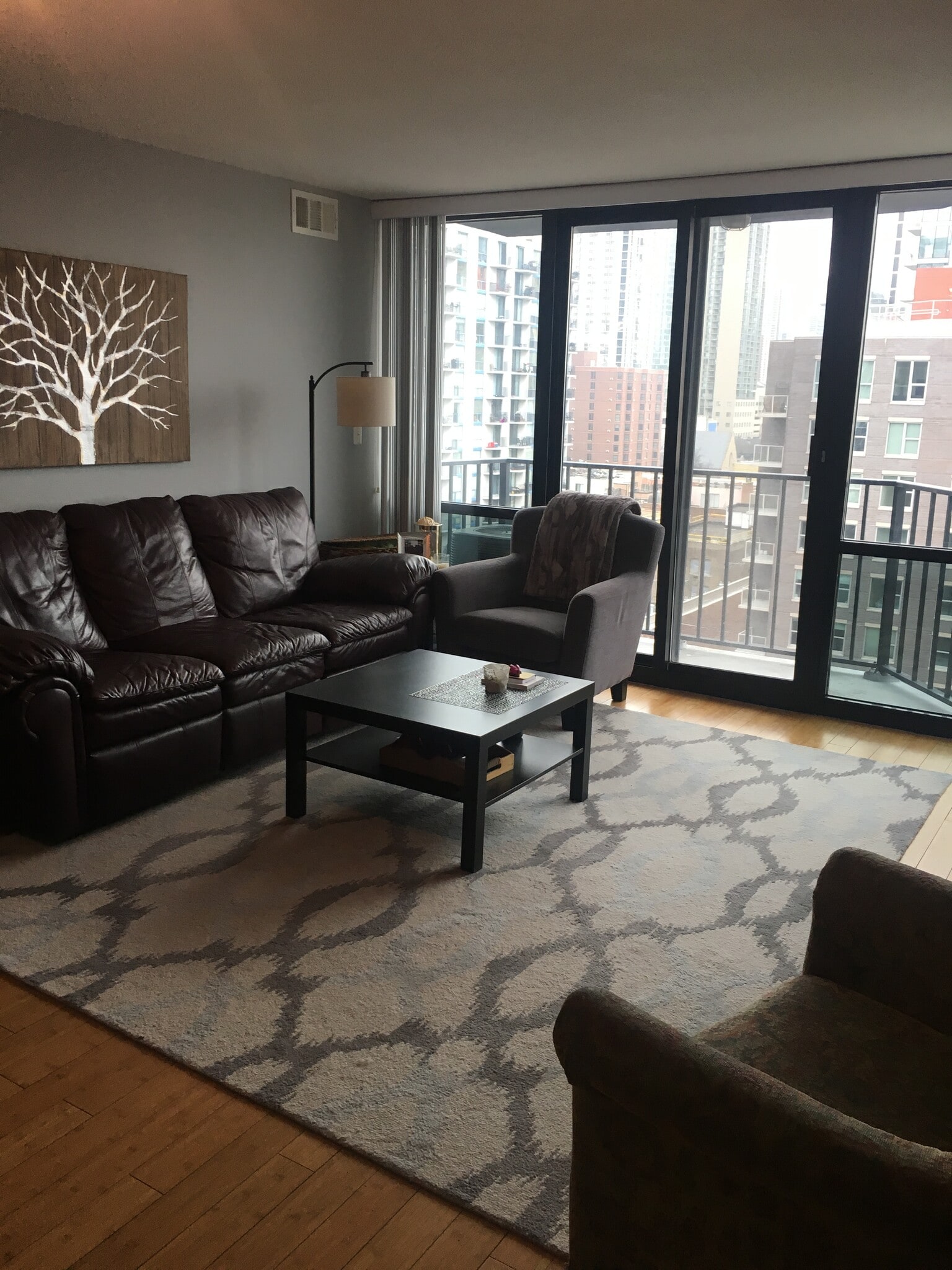 Living room - 1309 N Wells St