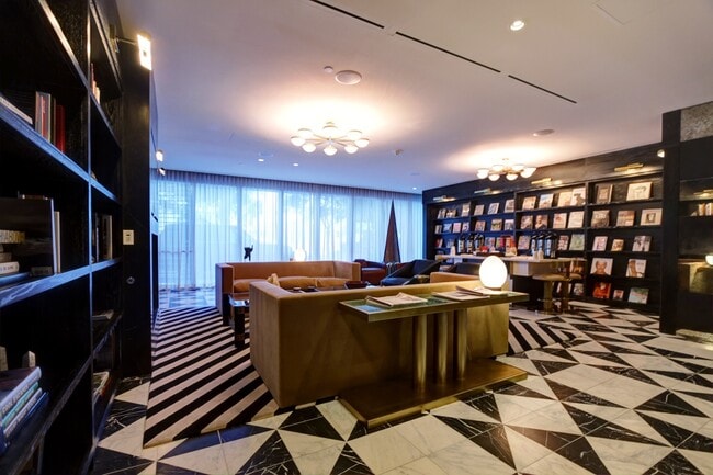 Building Photo - The Martin 1807-Strip/city Views form this Stunning Fully Furnished 2Bd/2Ba Residence