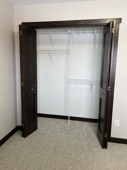 Building Photo - 622 15th Ave NE