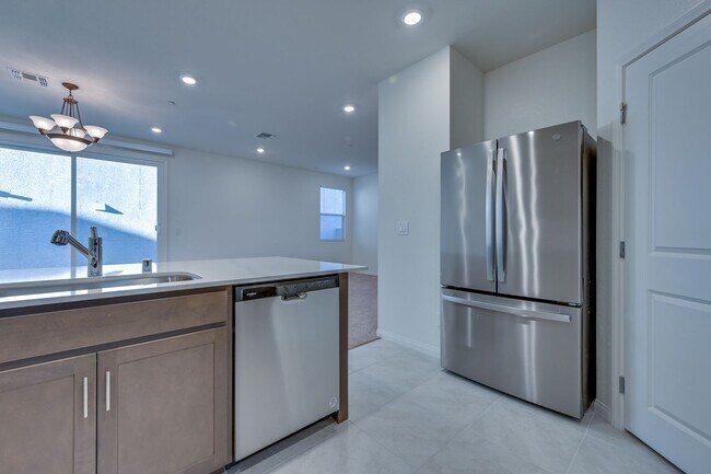 Building Photo - New House!!! Inspirada!!! Across from future Community Pool/Park!!! Tankless water heater!!