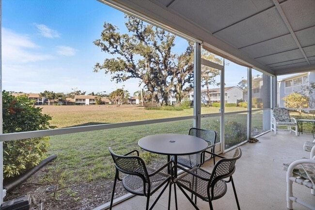 Building Photo - 880 Bird Bay Dr W