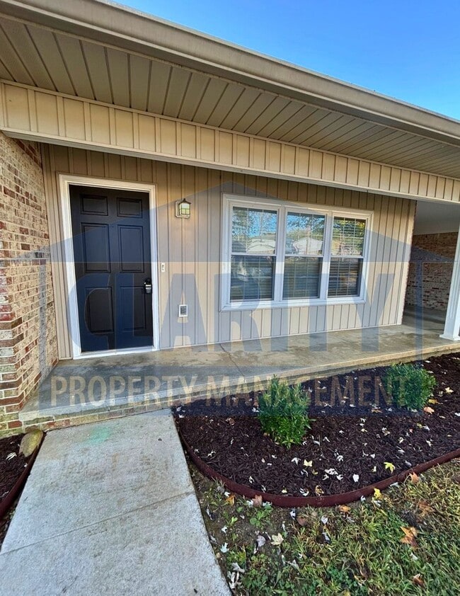 Building Photo - ***1/2 OFF 1ST MONTH'S RENT!!!***