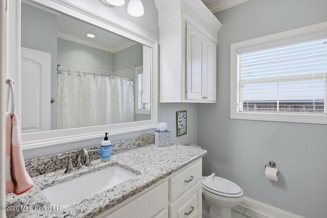 Building Photo - 320 Oakville Cir