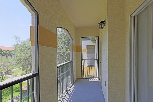 Building Photo - 11521 Villa Grand