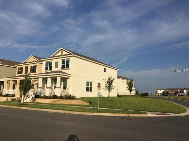 Building Photo - 9350 Woodcrane Dr