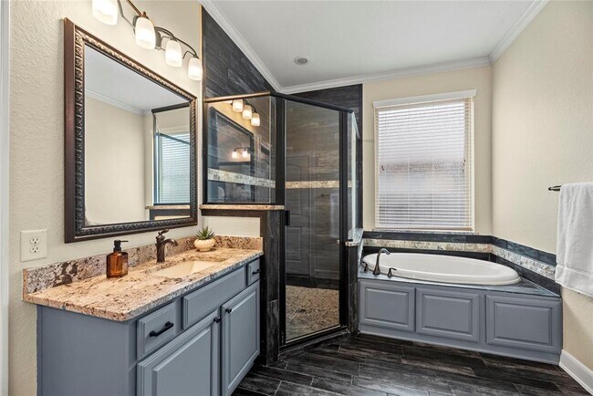 Building Photo - 28706 Hemlock Red Ct