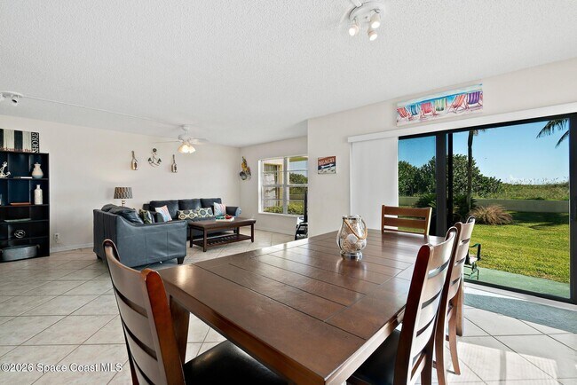 Building Photo - 4570 Ocean Beach Blvd