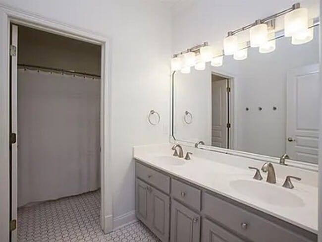 Building Photo - 105 Broadfoot Cir