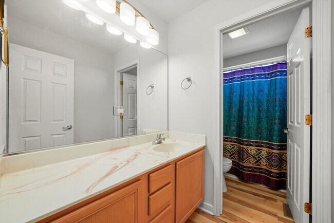 Building Photo - 3251 Thunderbird Ct E