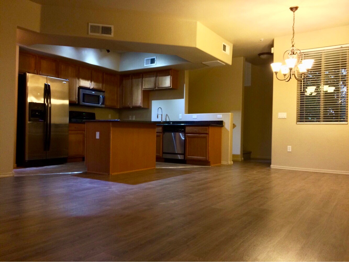 Kitchen - 280 S Evergreen Rd