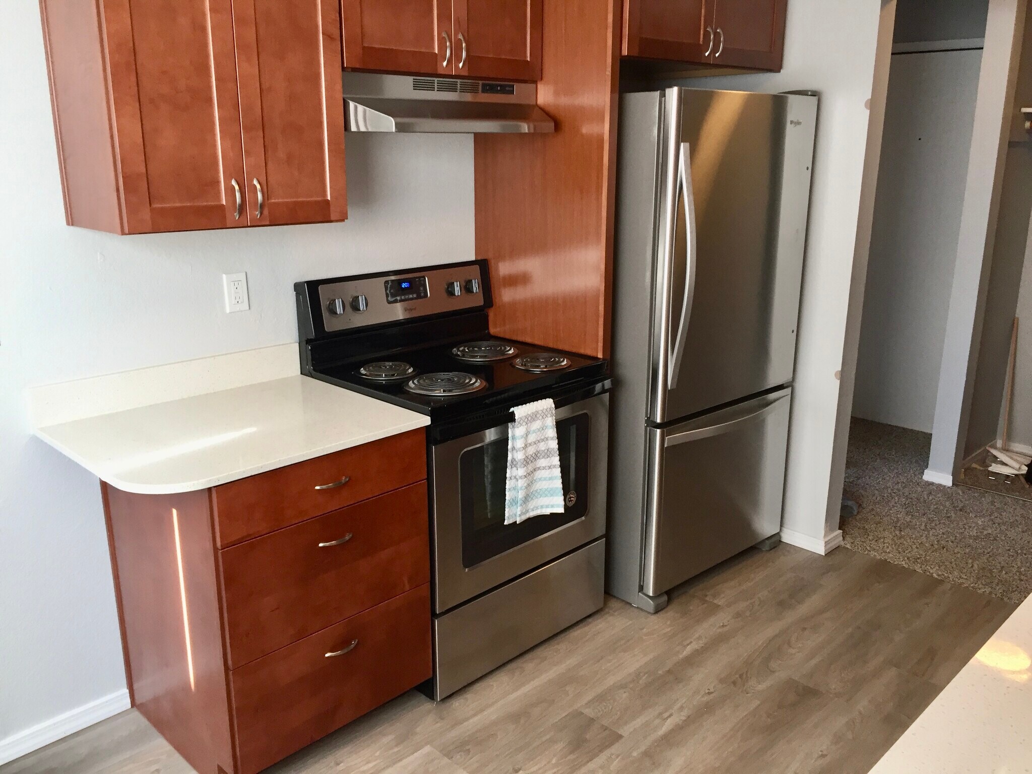 Building Photo - 328 Burnett Ave N