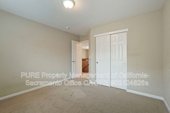 Building Photo - 441 Picasso Cir