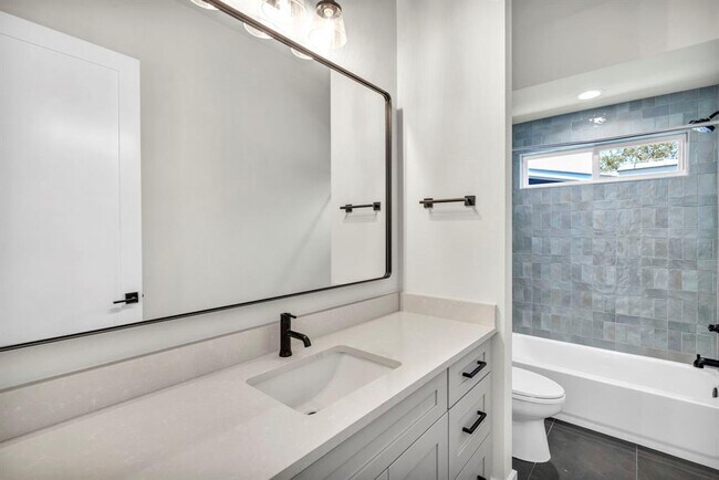 Building Photo - 8209 Polar Dr