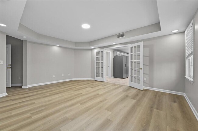 Building Photo - 137 Towne Park Dr