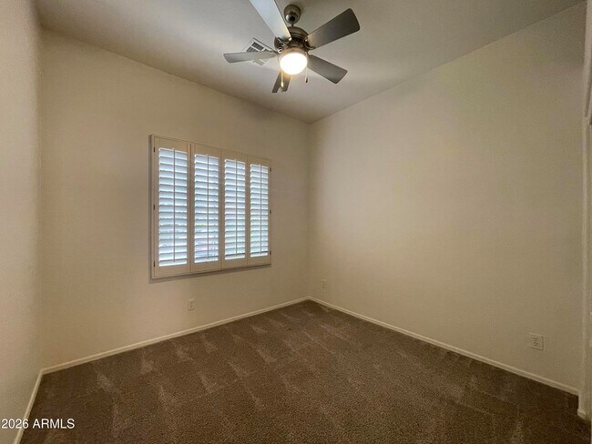 Building Photo - 3820 S Barberry Pl