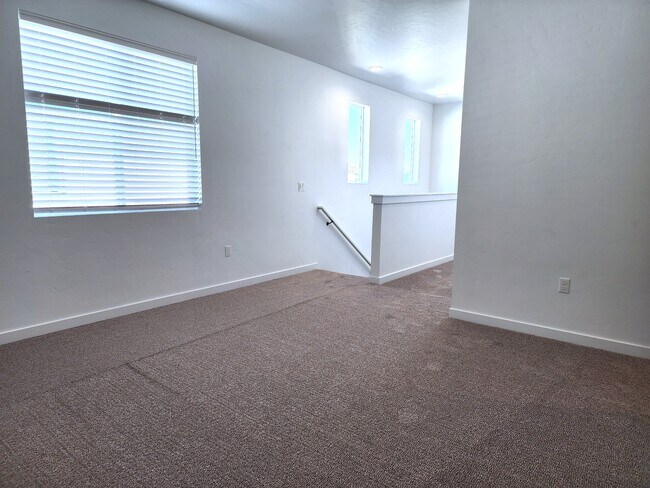 Building Photo - 362 N Lagrasse Ln