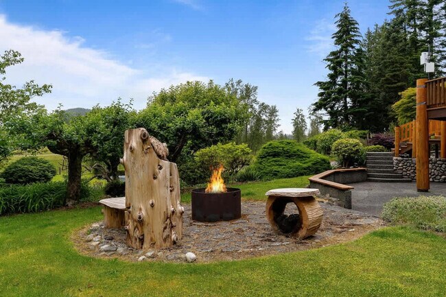 Building Photo - 7755 Cully Ln