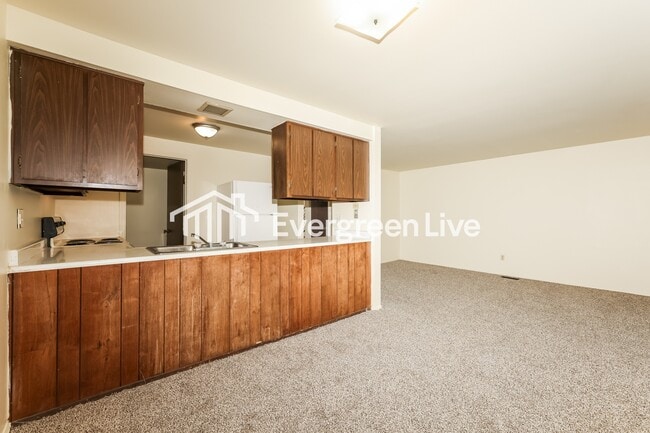 Building Photo - 7673 Mt Hood