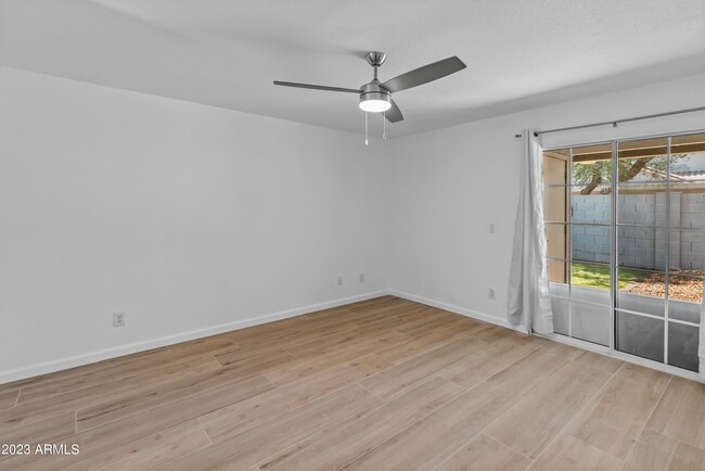 Building Photo - 860 N McQueen Rd