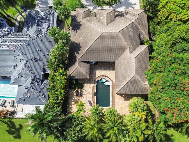 Building Photo - 2514 Poinciana Dr