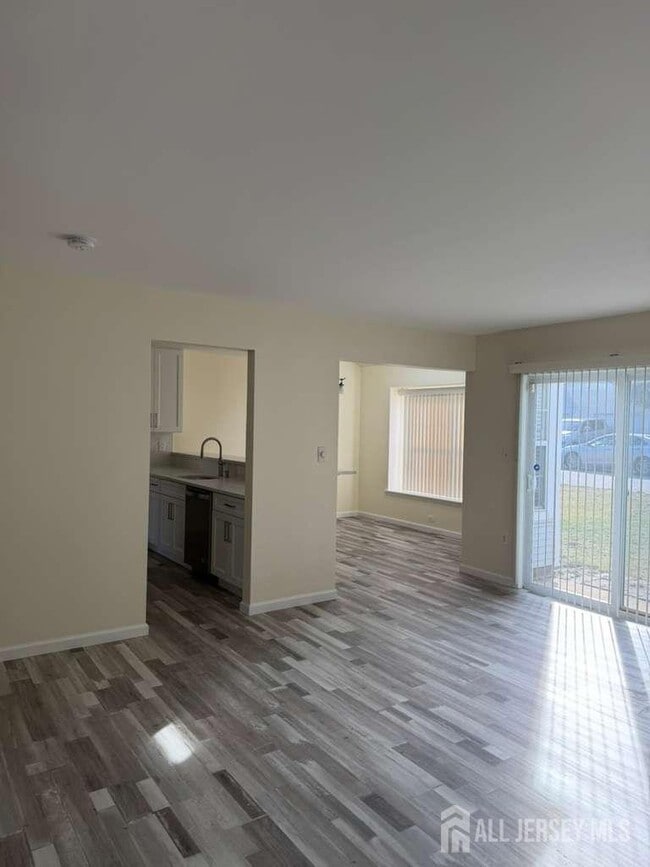 Building Photo - 126 Winchester Way