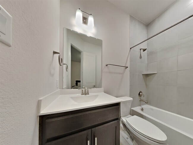 Building Photo - 15170 London Gavroche Ln