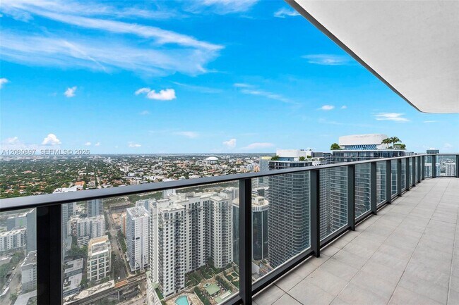 Building Photo - 1000 Brickell Plaza